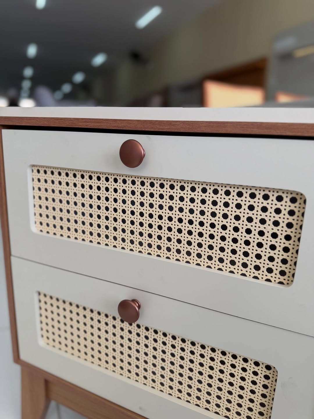 Mesa de Cabeceira Ferrara MDF Off White - Freijó Destaque